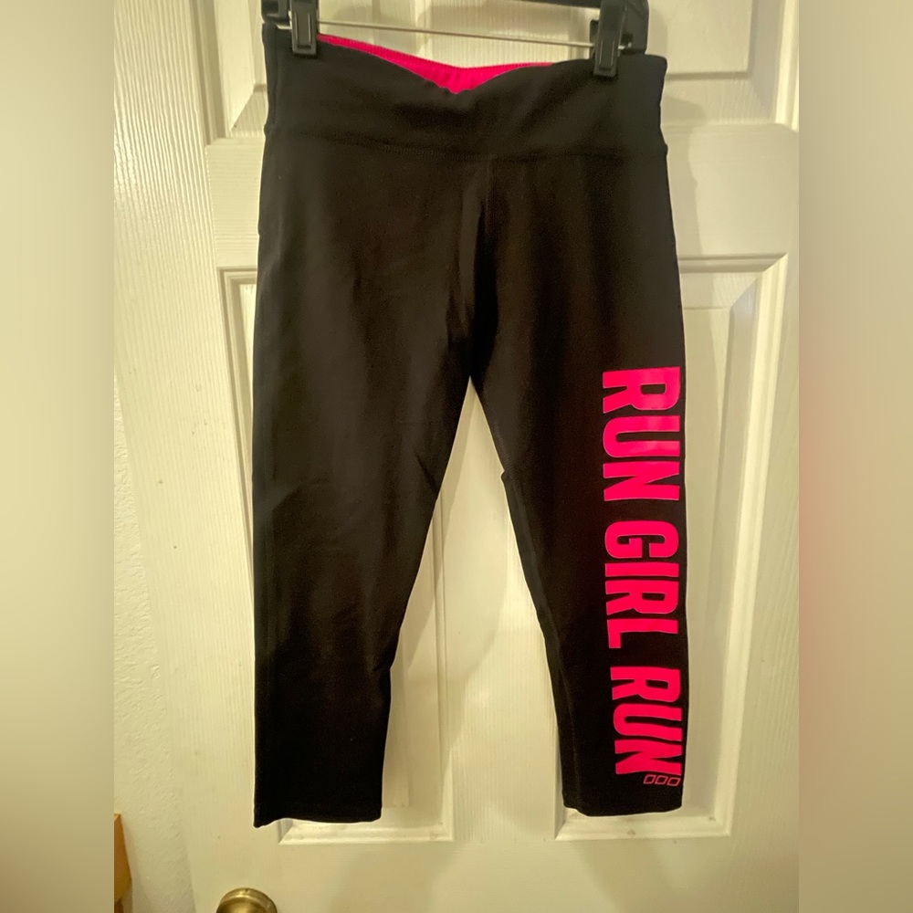 Lorna Jane Run cropped pants Size XS